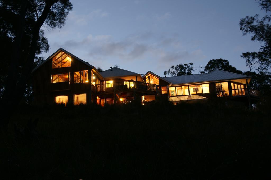 Bed In The Treetops B&B St Helens Esterno foto